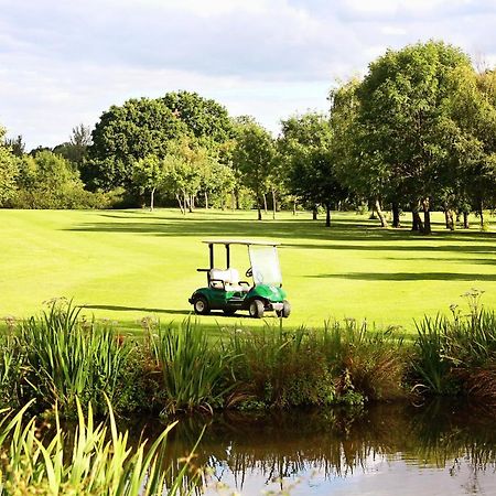 Calderfields Golf & Country Club Hotel Walsall Exterior photo