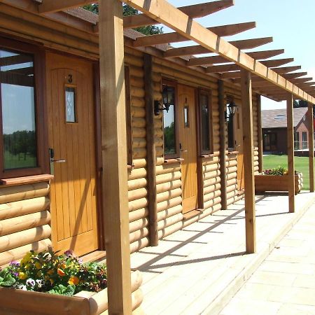 Calderfields Golf & Country Club Hotel Walsall Exterior photo