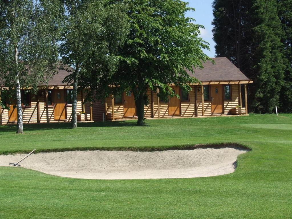 Calderfields Golf & Country Club Hotel Walsall Exterior photo