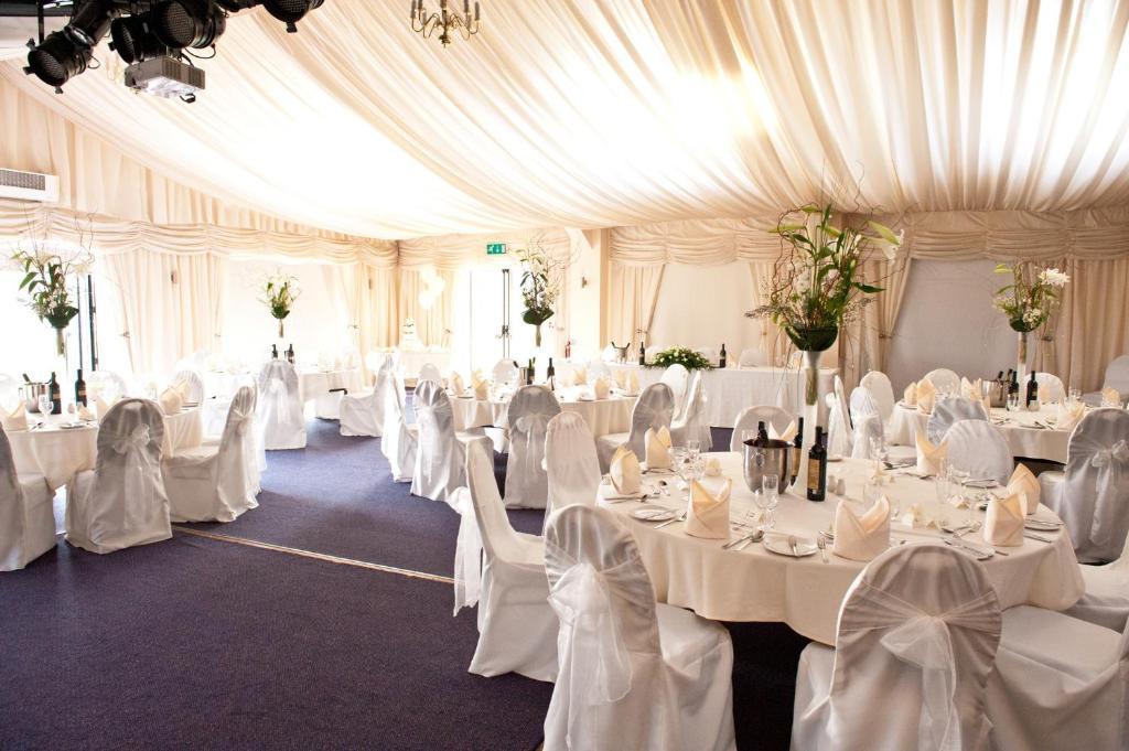 Calderfields Golf & Country Club Hotel Walsall Exterior photo