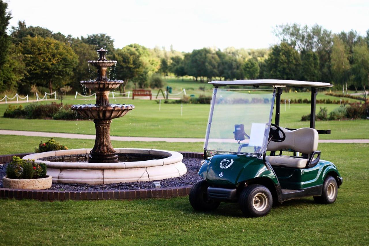 Calderfields Golf & Country Club Hotel Walsall Exterior photo